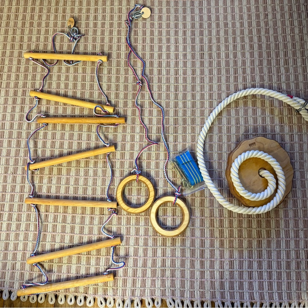 Good Evas Wooden Playground Rings, Rope Ladder and Climbing Rope Set
